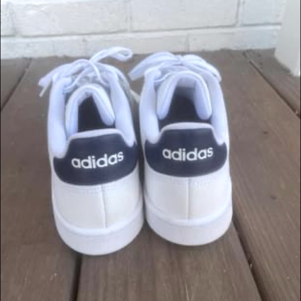 Men’s Adidas Advantage Sneaker